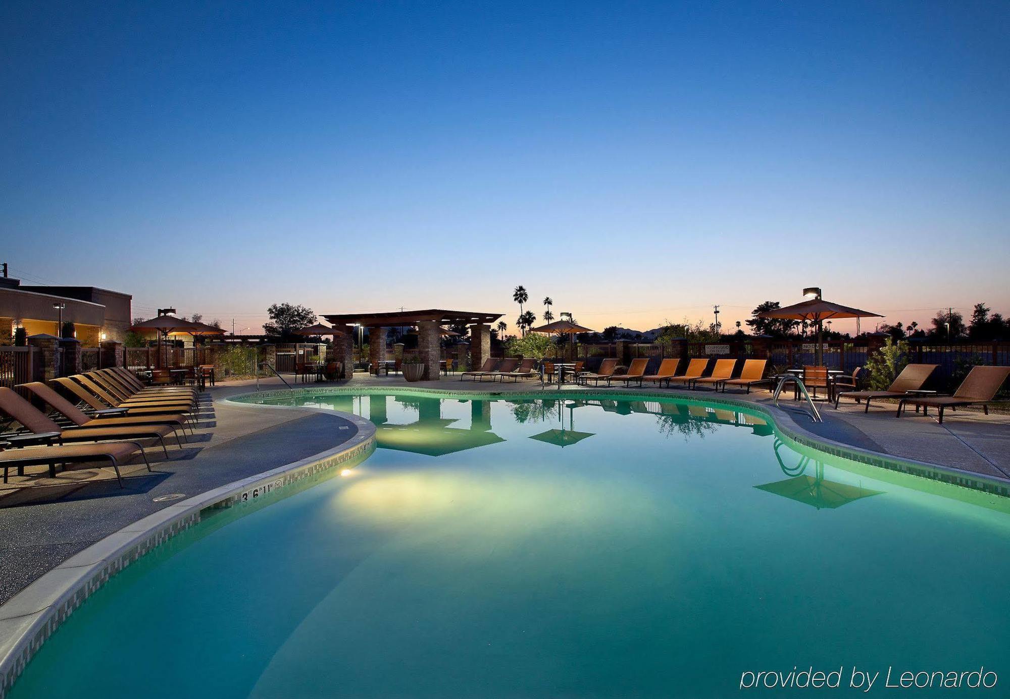 ホテルCourtyard Scottsdale Salt River フェニックス エクステリア 写真